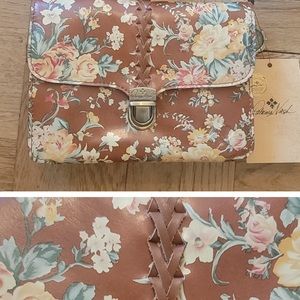 LEATHER CROSSBODY ORGANIZER